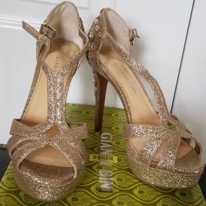 Gianni Bini high heels